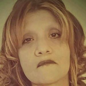 Meet your Posher, Raquel